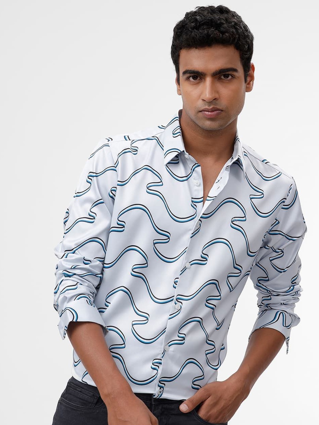 

Basics Men Slim Fit Spread Collar Abstract Printed Casual Shirt, Grey