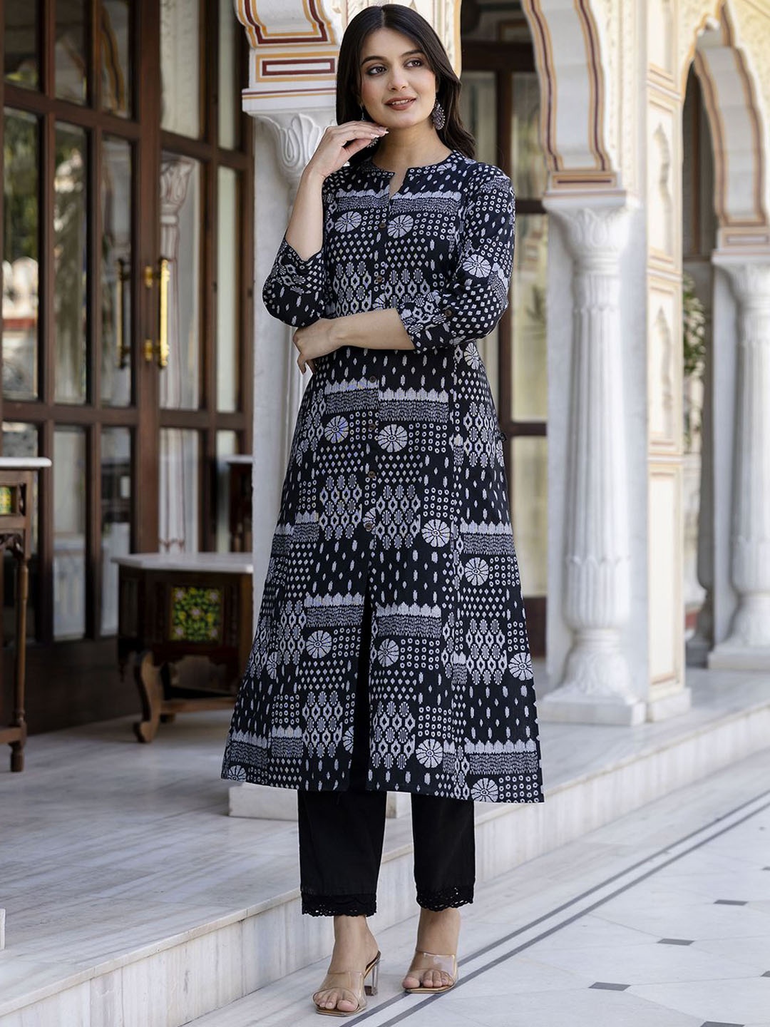 

Pistaa Geometric Printed Mandarin Collar Pure Cotton A-Line Kurta with Trouser, Black