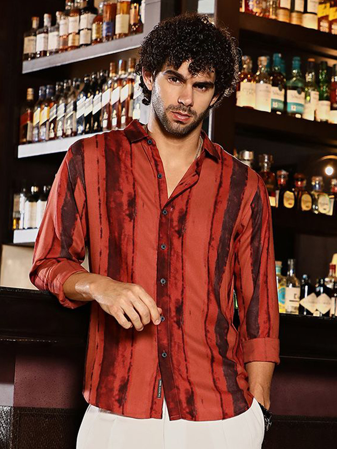 

Campus Sutra Men Classic Fit Spread Collar Vertical Striped Casual Shirt, Red