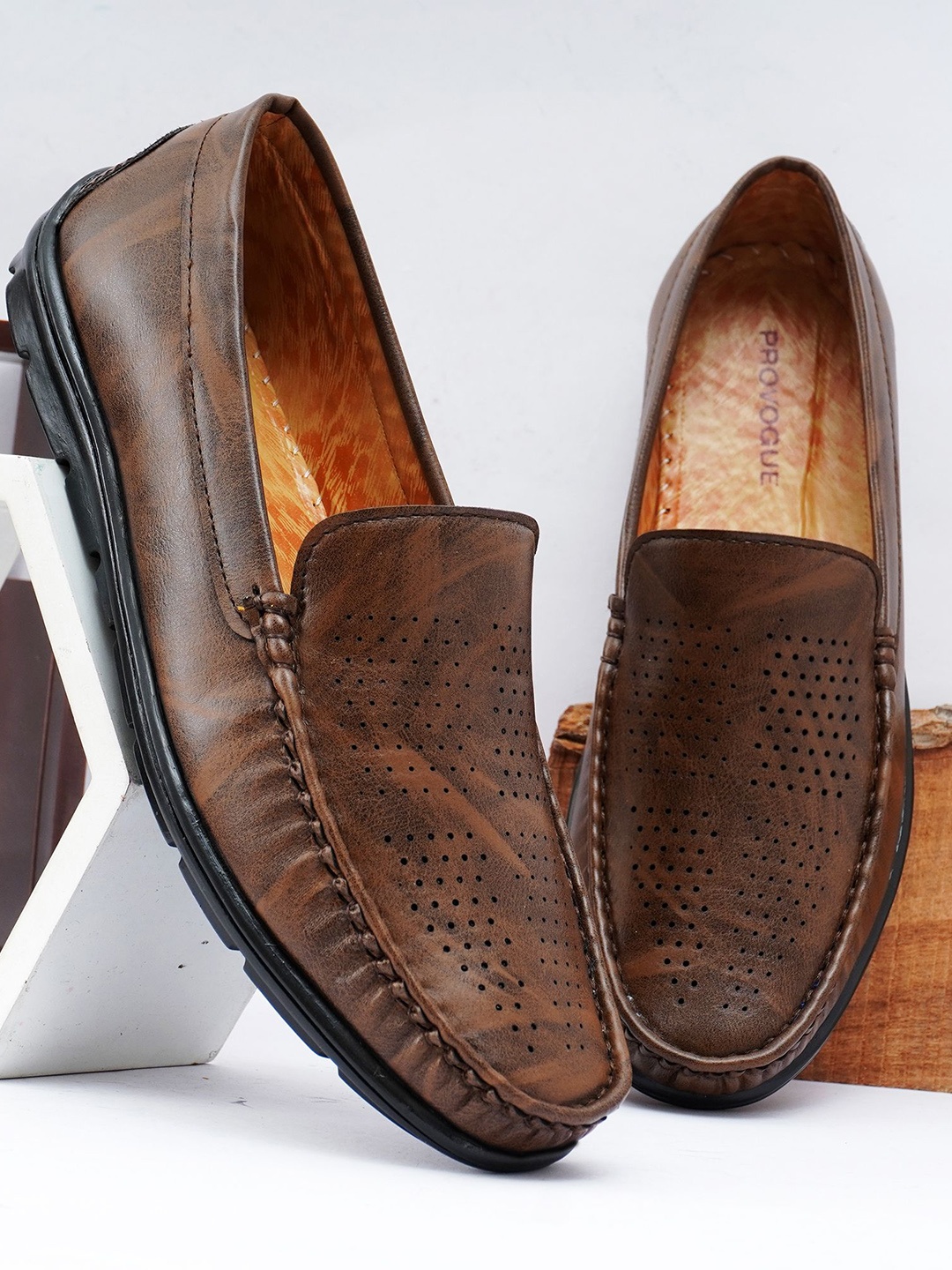 

Provogue Men Loafers, Brown