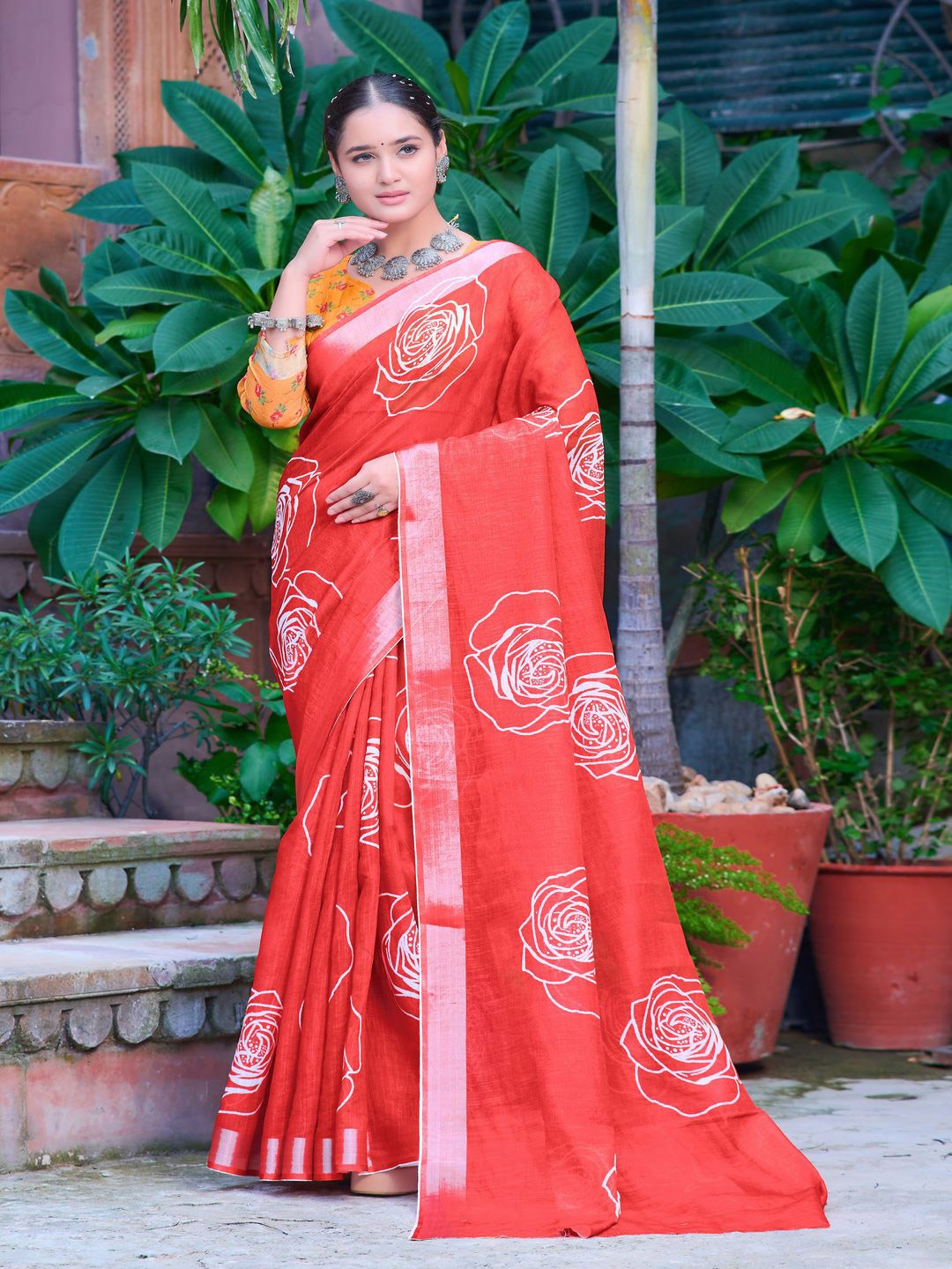 

TRENDING KART Floral Printed Zari Chanderi Saree, Red