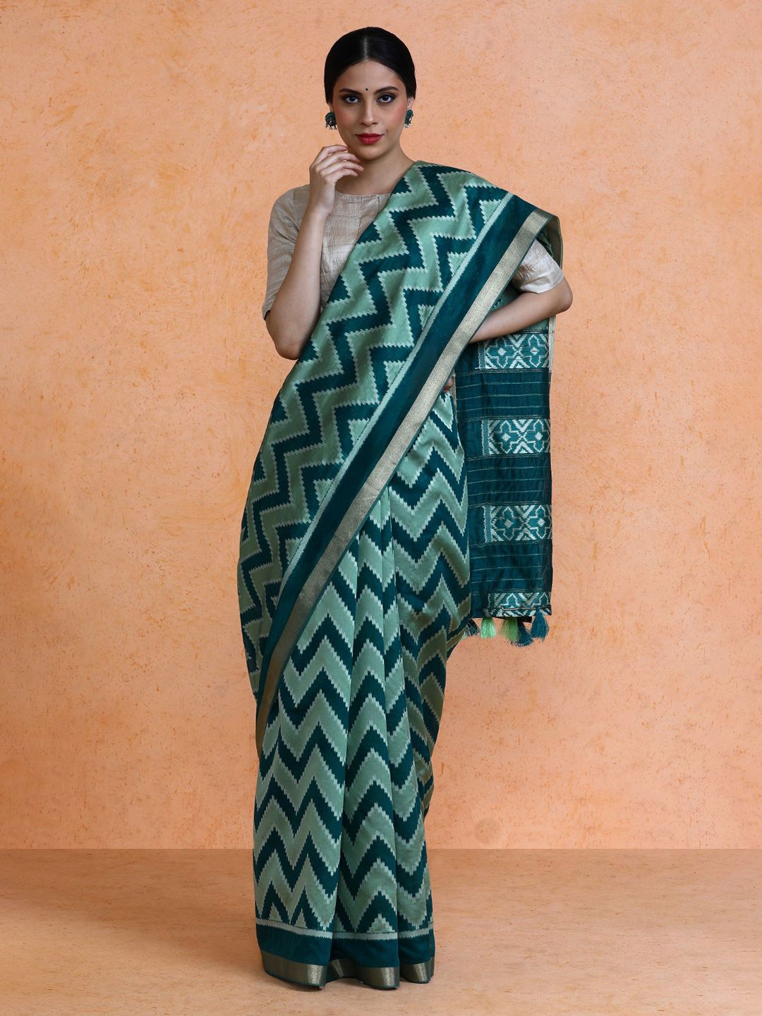 

SARHA Woven Design Leheriya Cotton Saree, Green