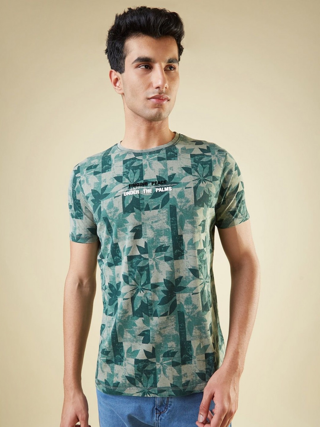 

Status Quo Men Printed Tropical Pure Cotton Pockets T-shirt, Green