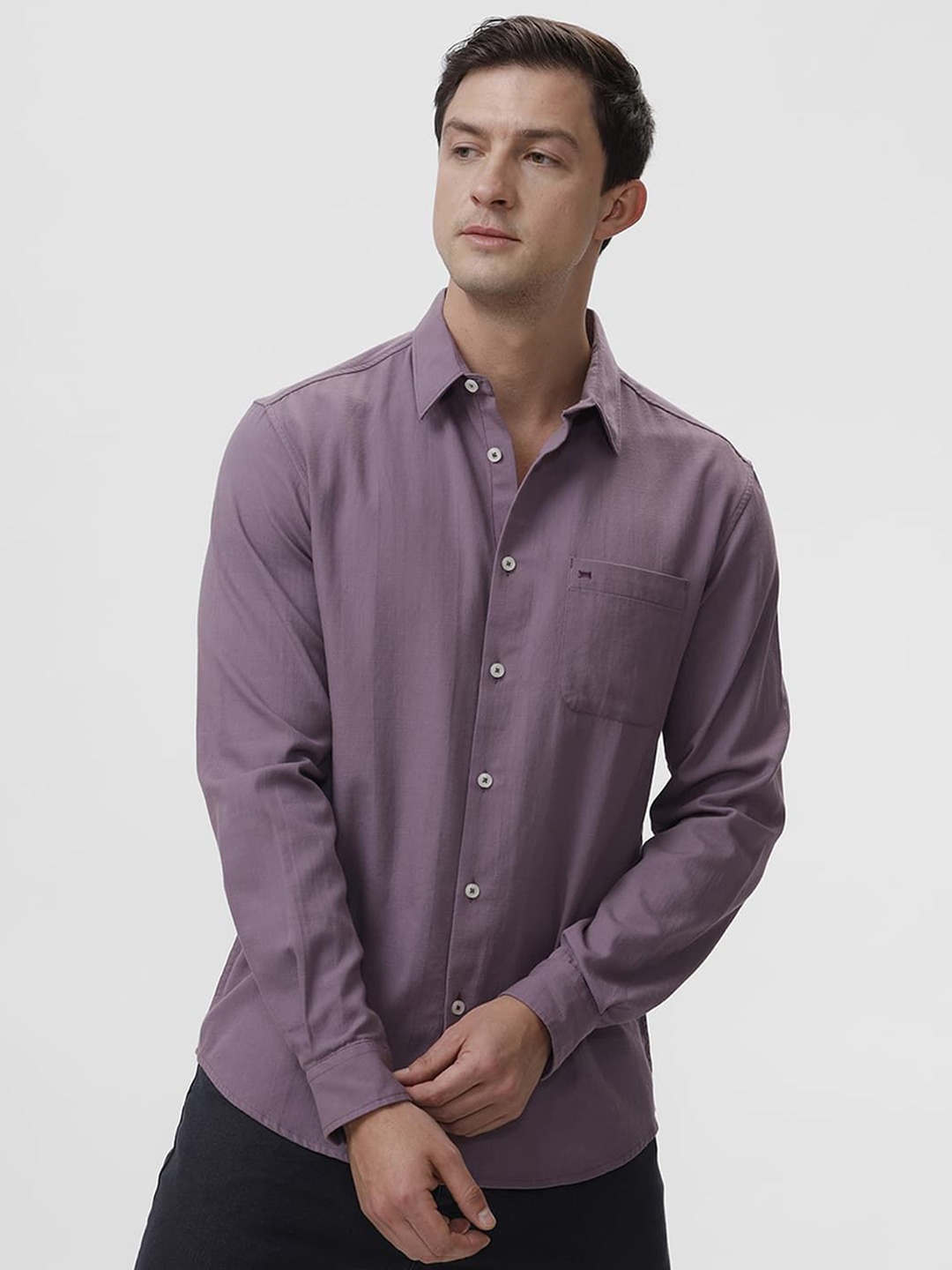 

Basics Men Slim Fit Spread Collar Solid Cotton Casual Shirt, Purple