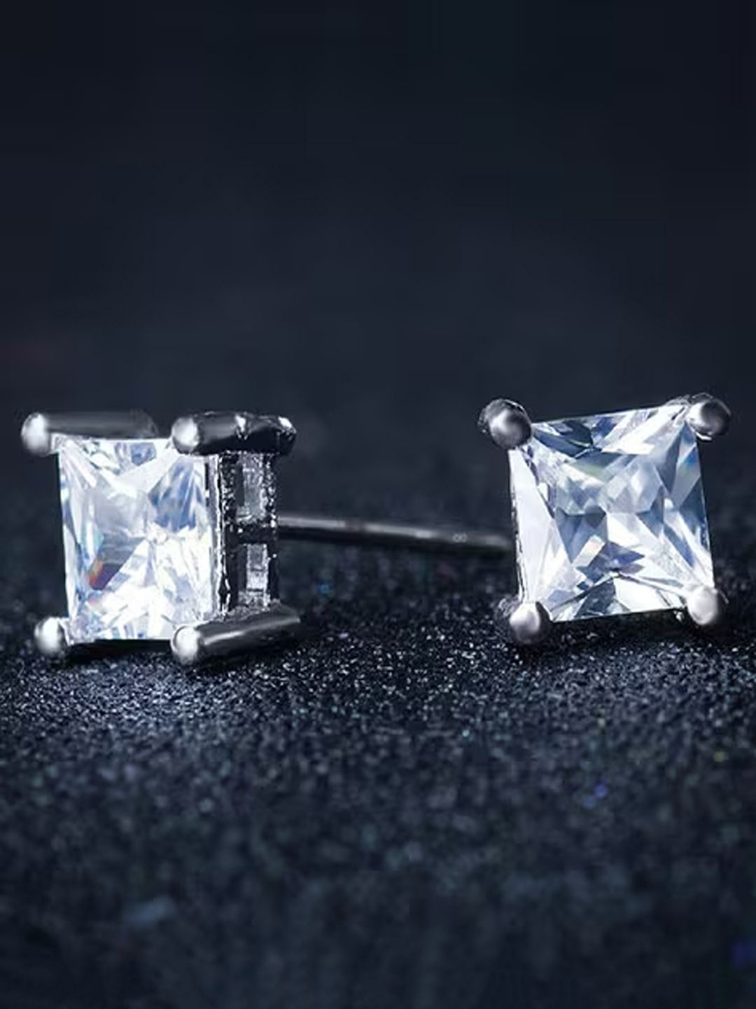 

VAGHBHATT Classic Studs Earrings, Silver