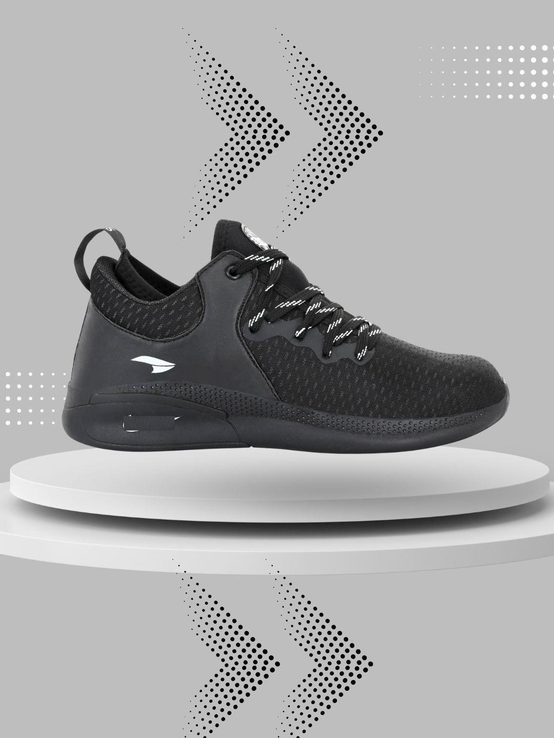 

Woyak Men Perforations Sneakers, Black