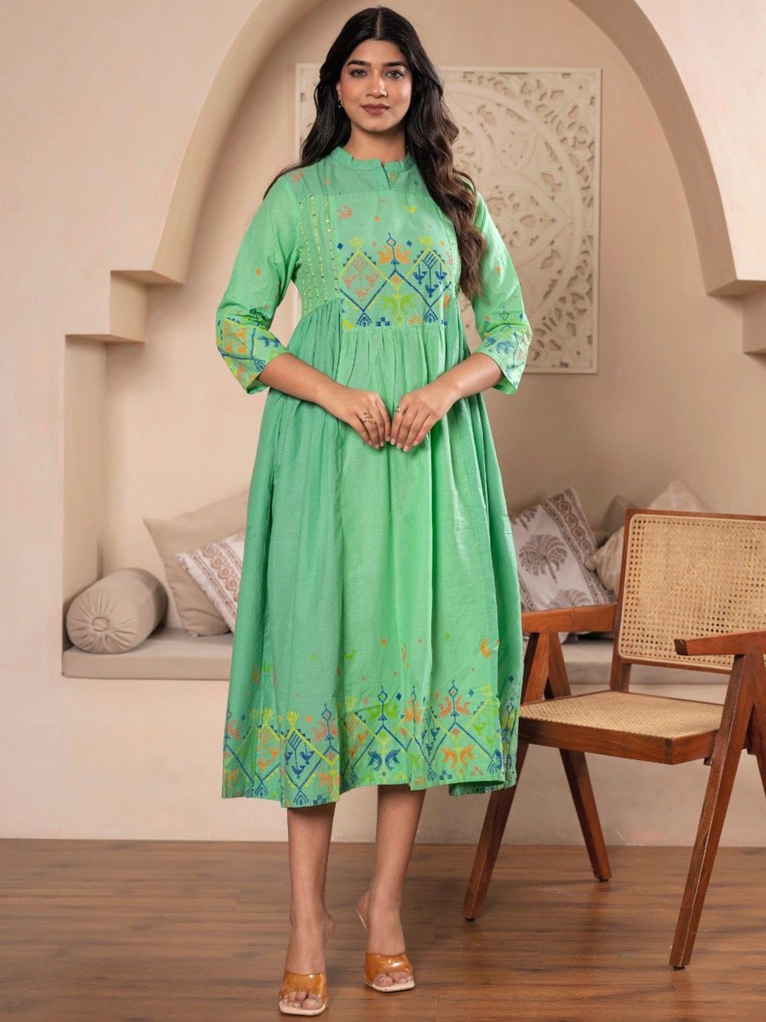 

Sangria Ethnic Motifs Printed Mandarin Collar Midi Ethnic Dress, Green