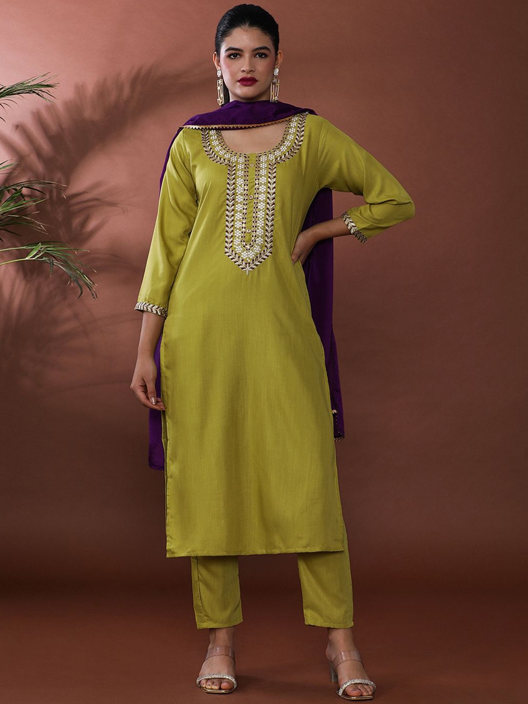 

Jaipur Kurti Ethnic Motifs Embroidered Straight Kurta with Trousers & Dupatta, Green