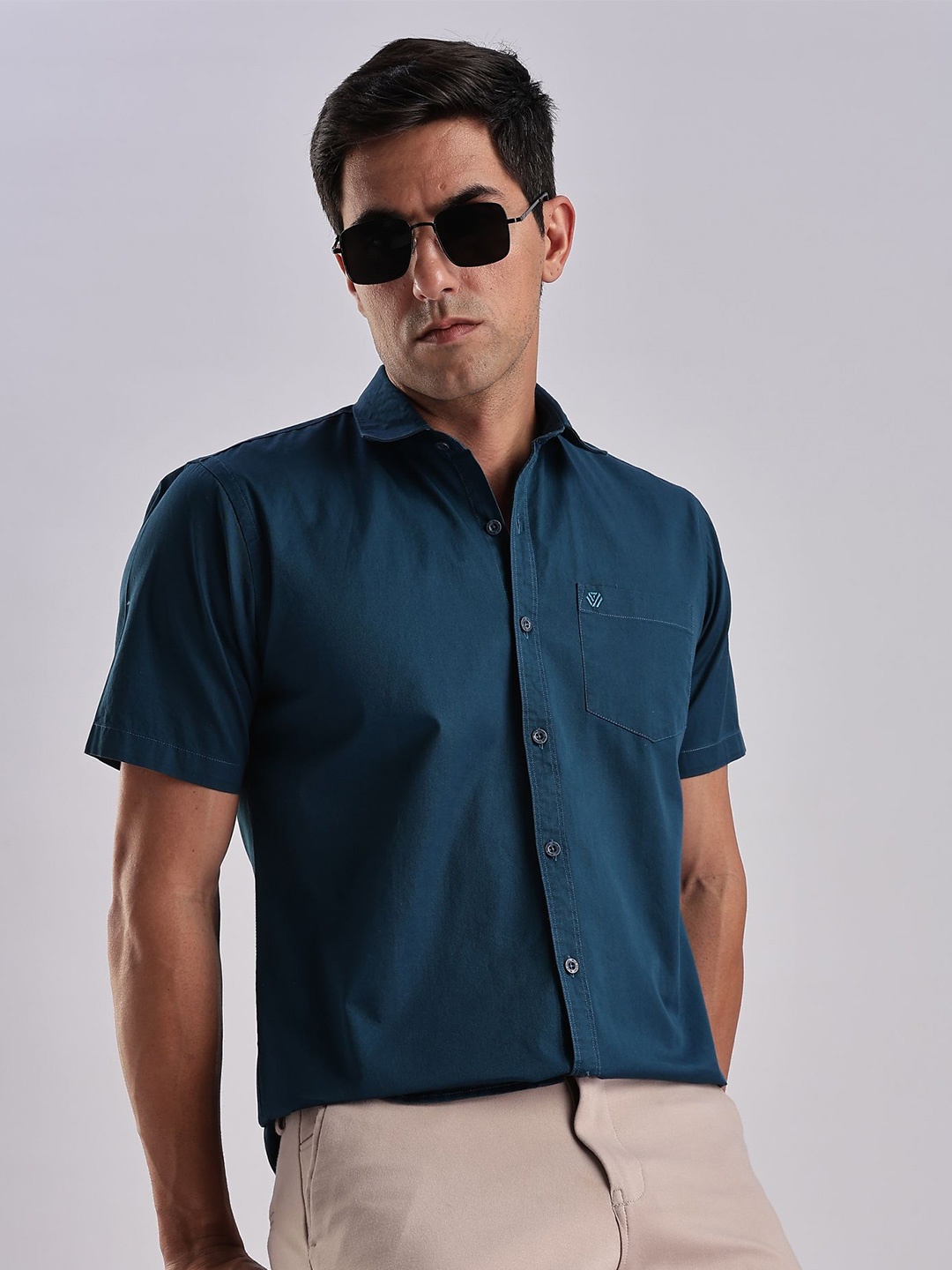 

BS BLUE SQUAD Men India Slim Fit Solid Spread Collar Cotton Casual Shirt, Teal