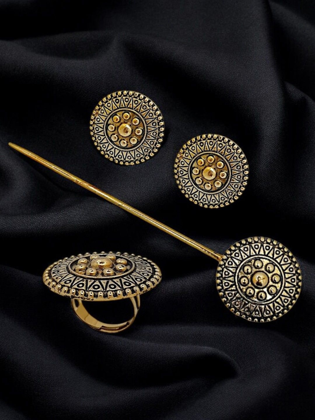 

FEMMIBELLA Gold-Plated Jewellery Set
