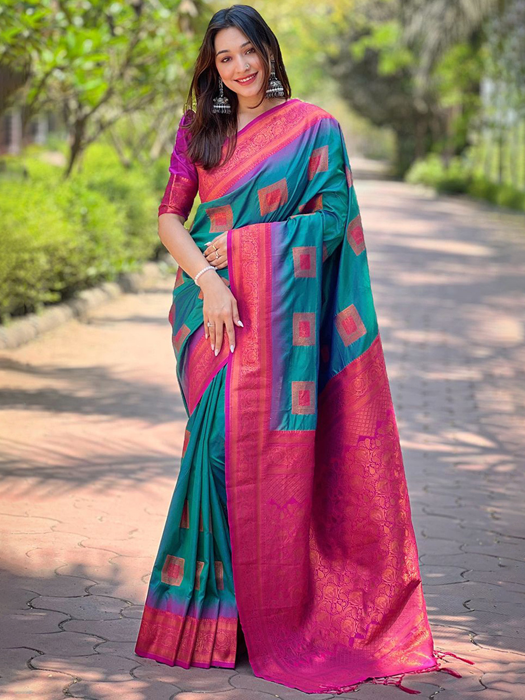 

Rangtulika Ethnics Woven Design Zari Saree, Teal