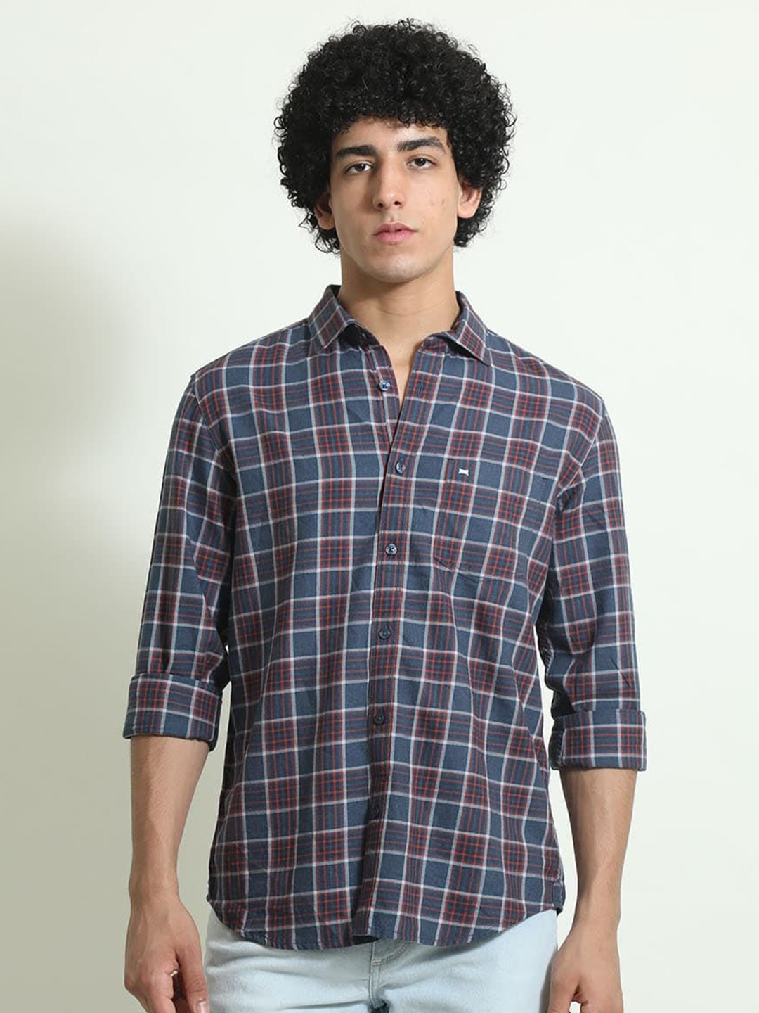 

Basics Men Slim Fit Cutaway Collar Tartan Checked Cotton Casual Shirt, Navy blue