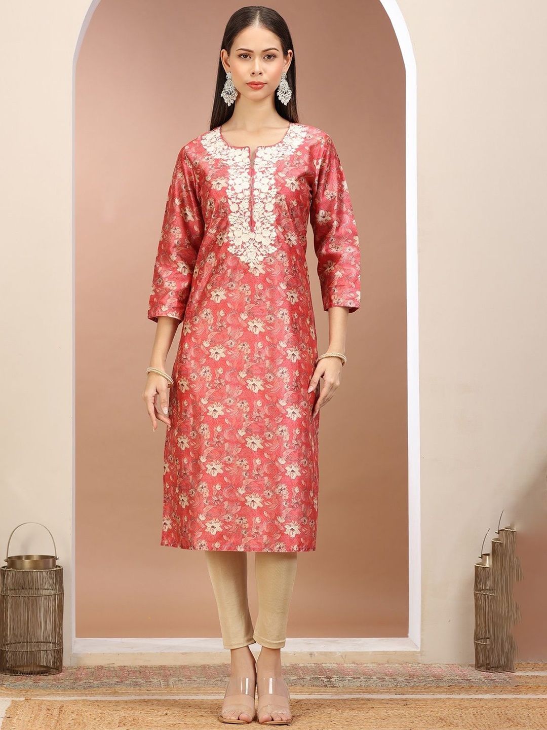 

COTTON CULTURE Floral Printed Notch Neck Pure Silk Straight Kurta, Peach