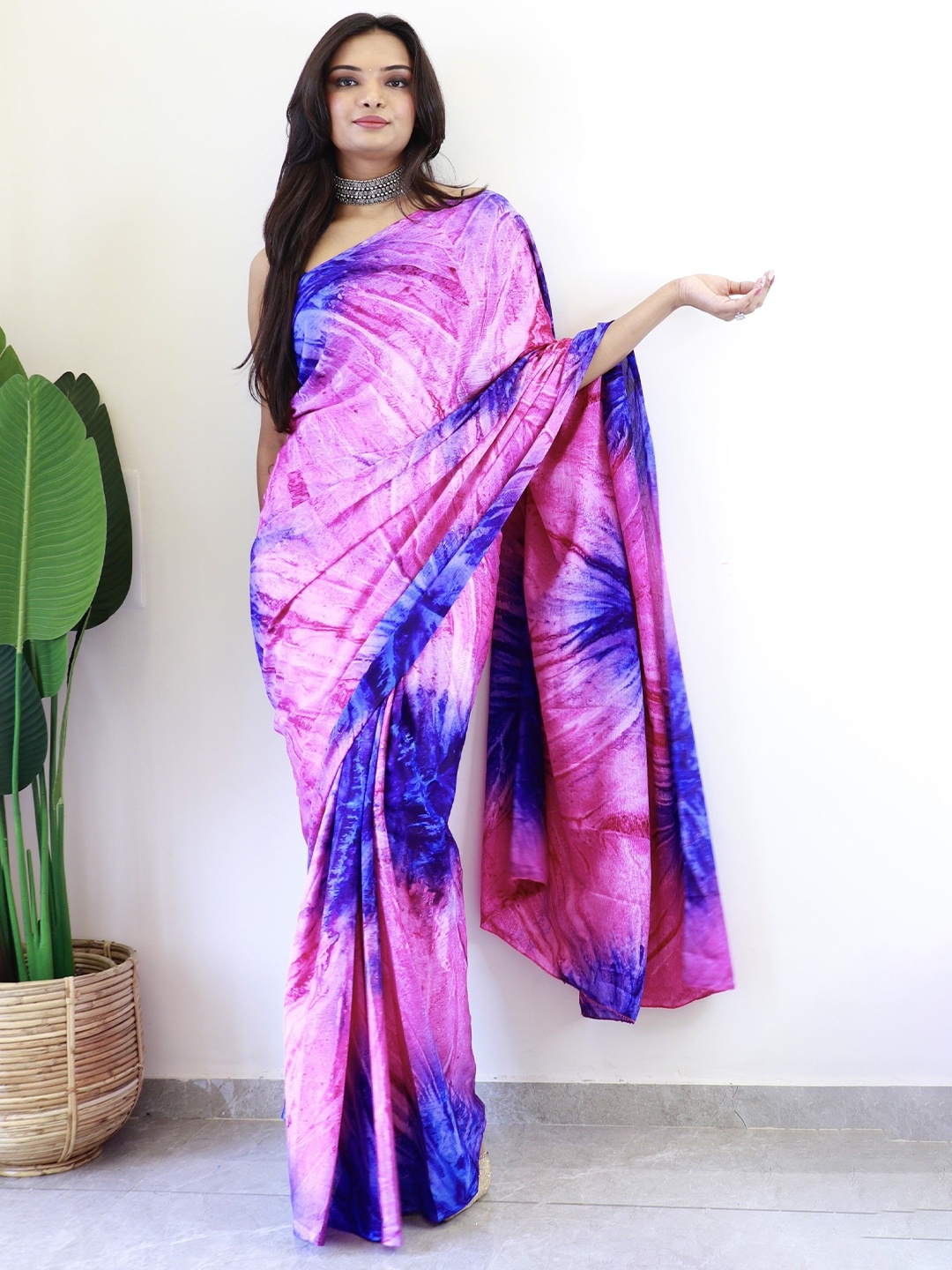 

LeeliPeeri Designer Tie and Dye Ready to Wear Saree, Pink