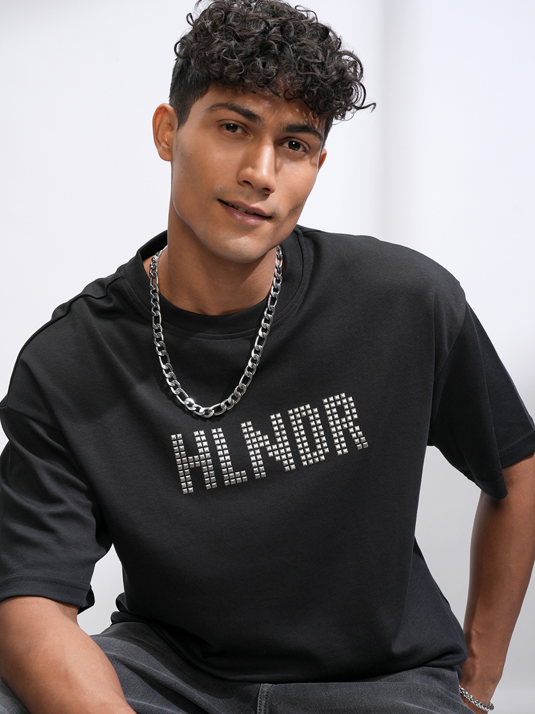 

HIGHLANDER Men Typography Printed Round Neck Cotton Relaxed Fit T-shirt, Black