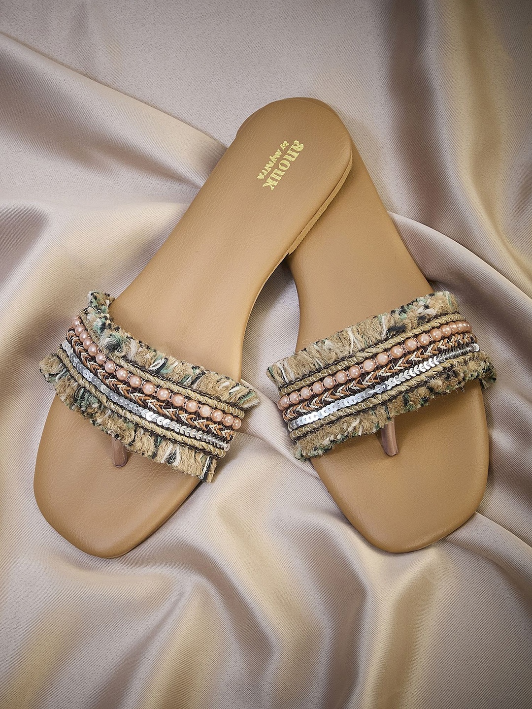 

Anouk Women Open Toe Flats, Gold