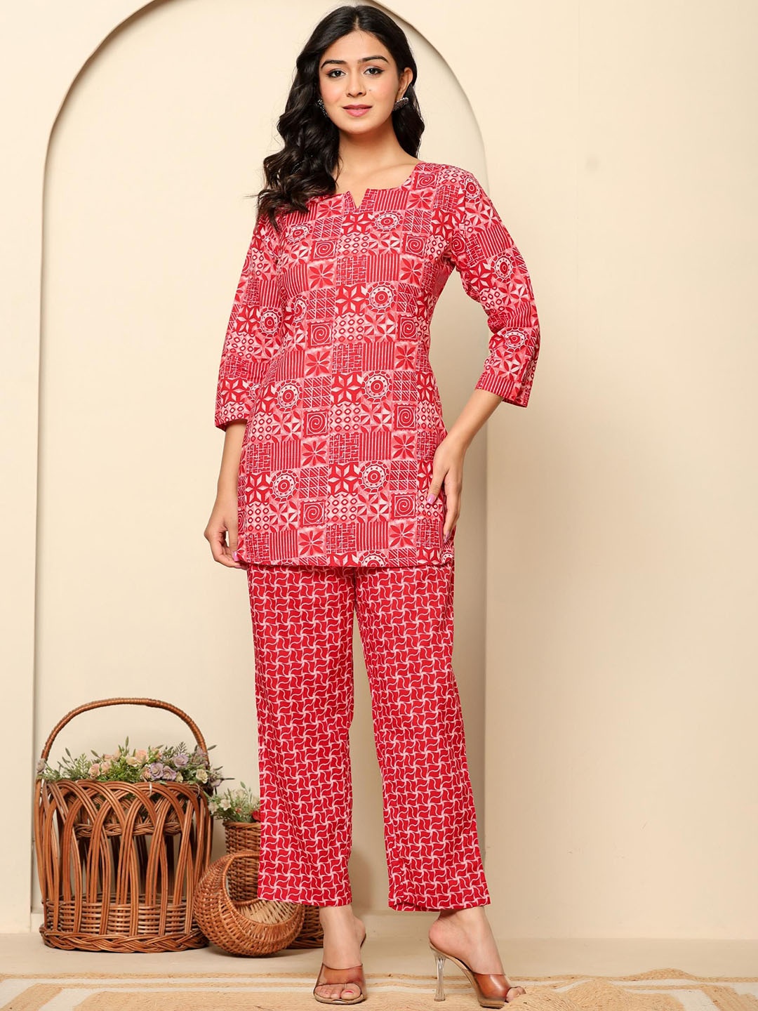 

Ragavi Printed Pure Cotton Round Neck Top With Trousers Co-Ords Set, Pink