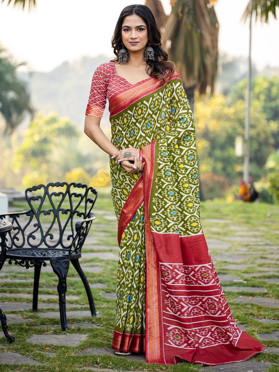 

KALINI Ethnic Motifs Zari Ikat Saree, Green