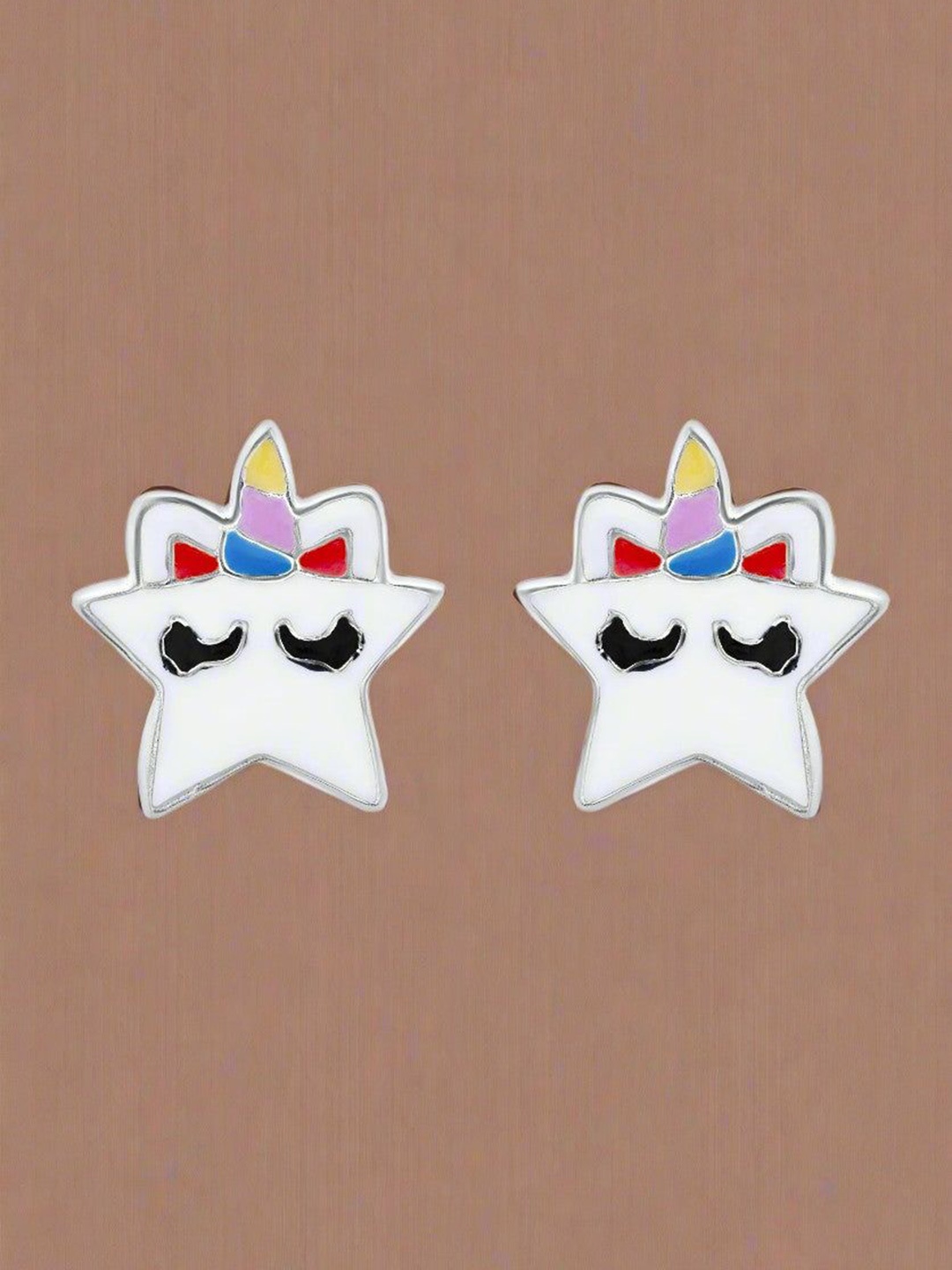 

Nipura Star Shaped Studs Earrings, White
