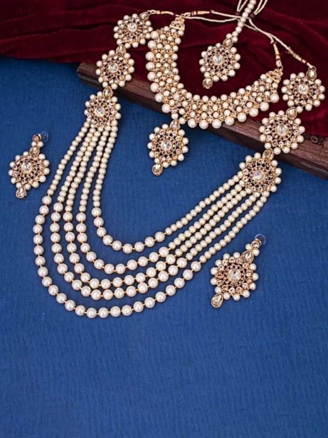 

URBANELA Gold Plated Stone Studded & Beaded Jewellery Set