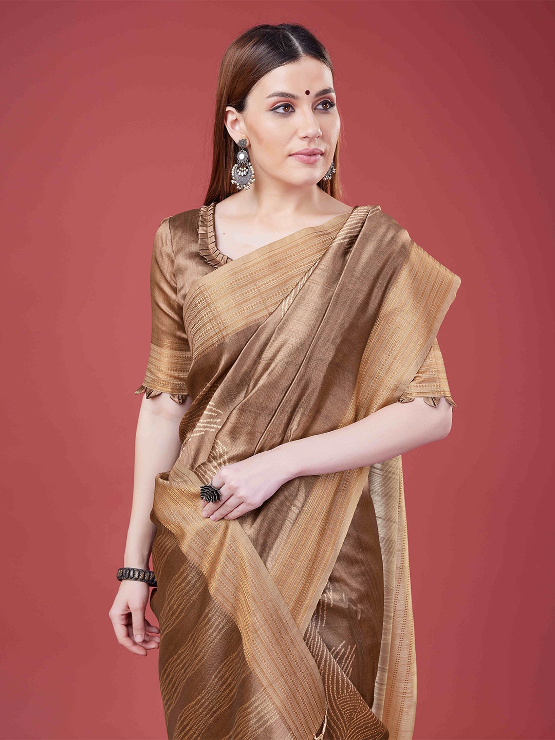 

DIVASTRI Woven Design Zari Silk Blend Banarasi Saree, Brown