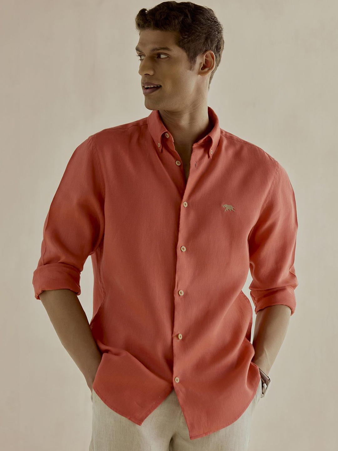 

Andamen Men Casual Linen Solid Red Slim Fit Shirt
