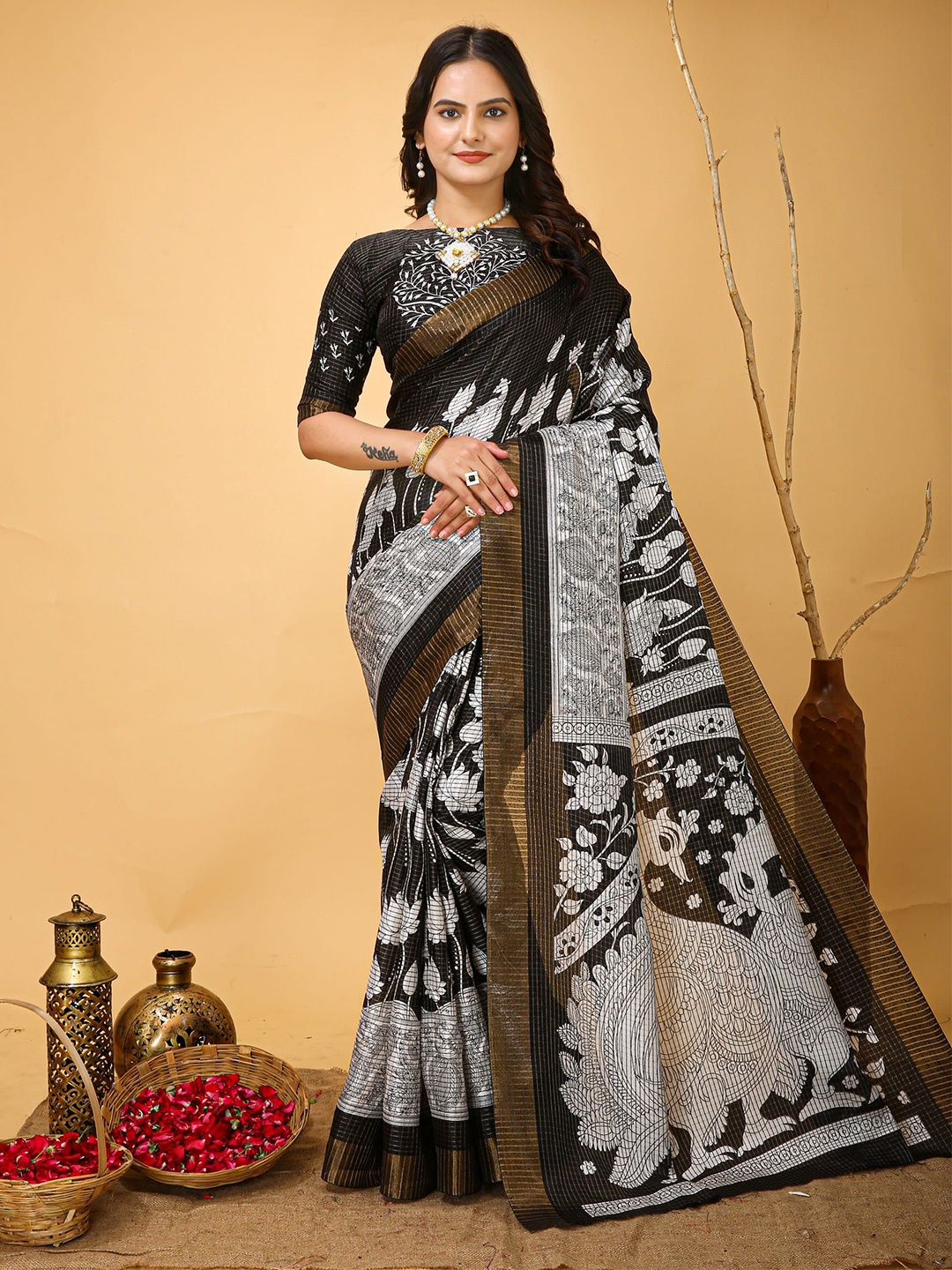 

Mitera Ethnic Motifs Zari Art Silk Banarasi Saree, Black