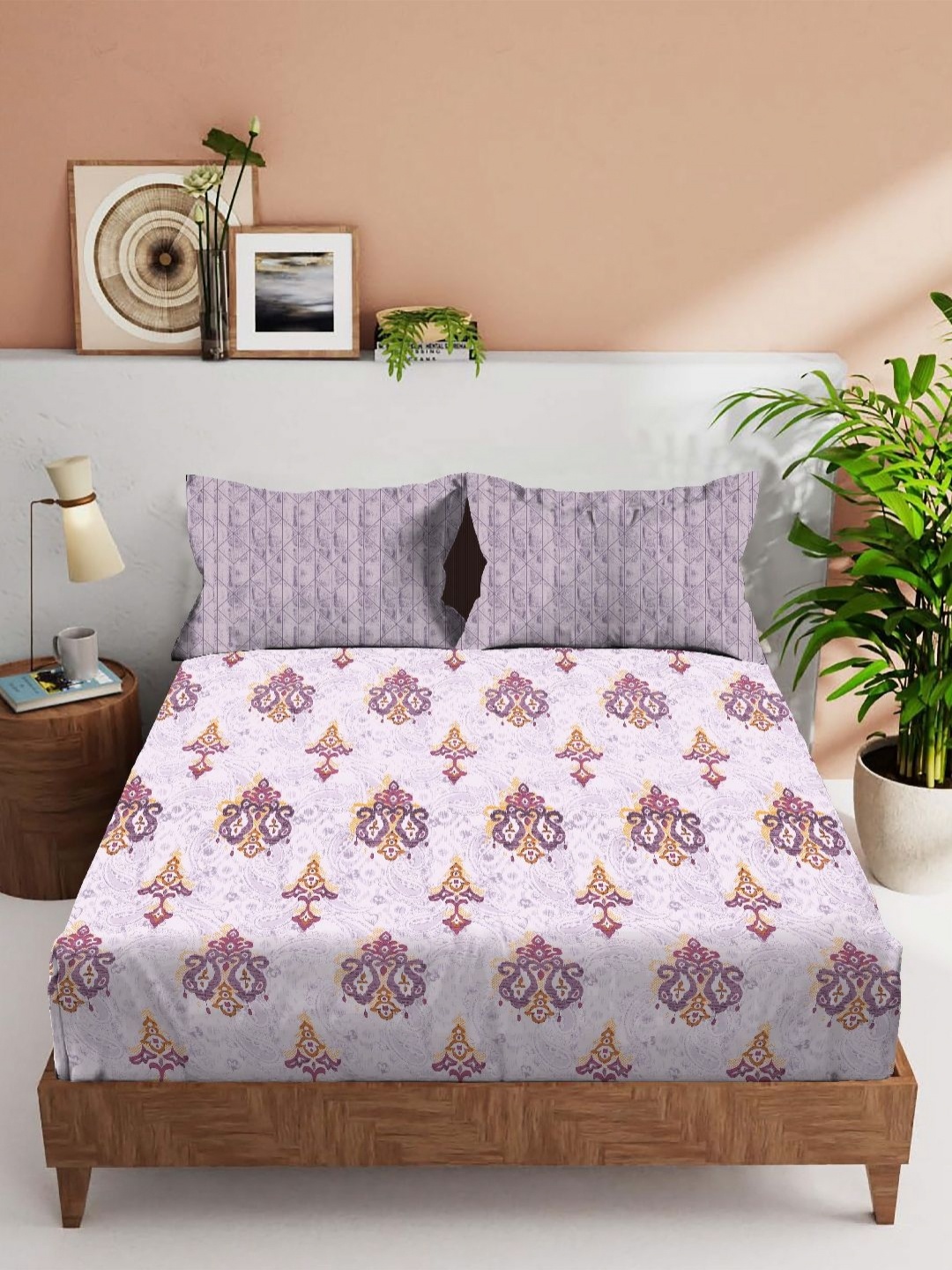 

VINTANA Grey & Purple 160 TC Queen Bedsheet with 2 Pillow Covers