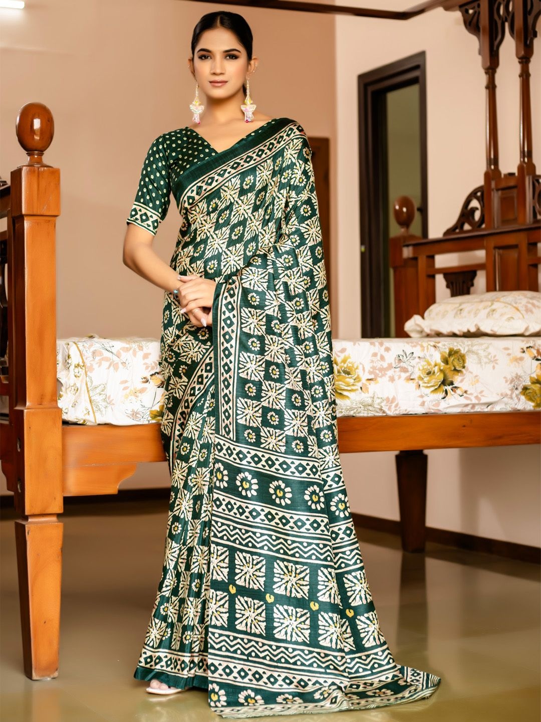 

KALINI Ethnic Motifs Block Print Saree, Green
