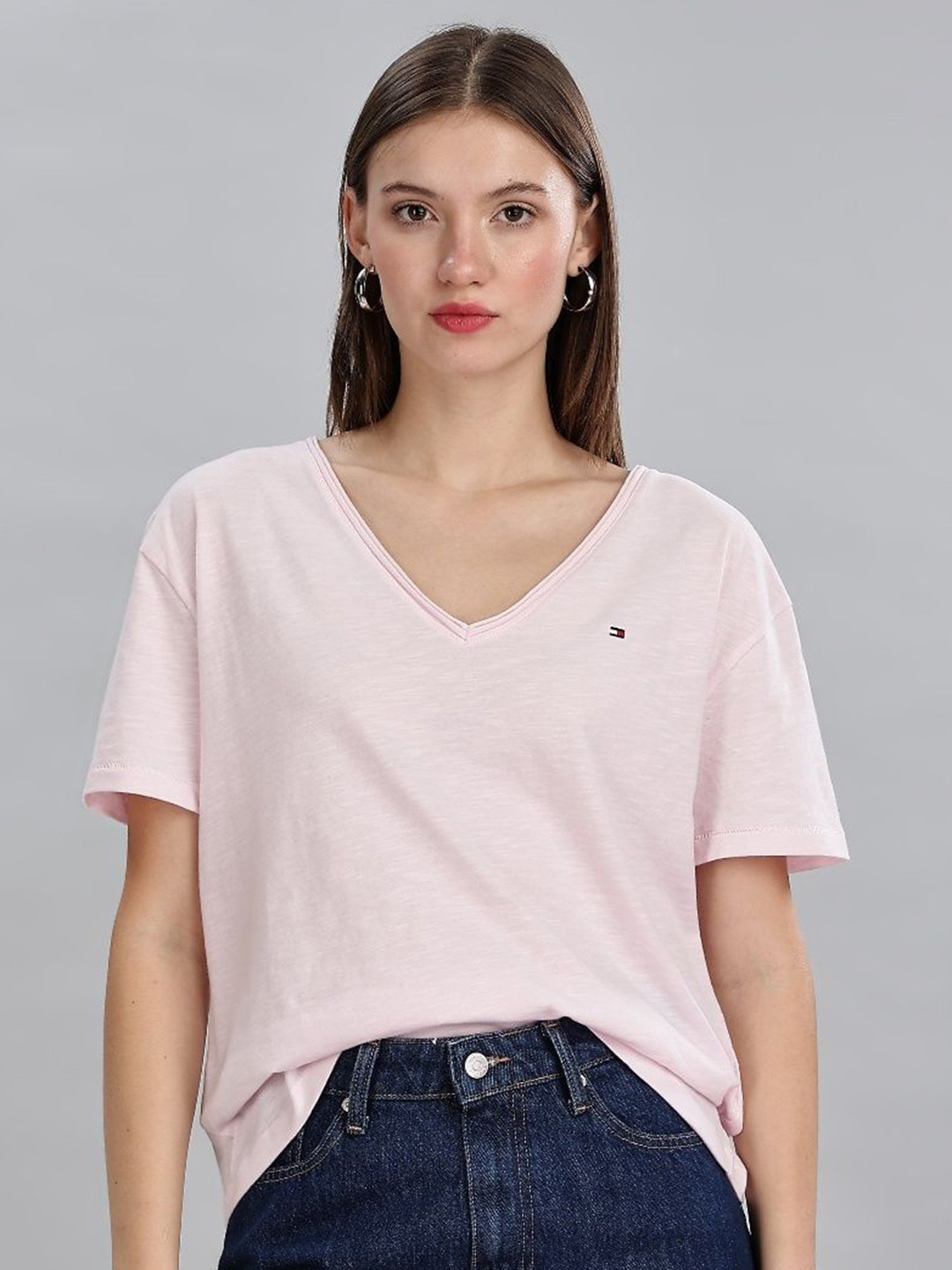 

Tommy Hilfiger Women Printed V-Neck Drop-Shoulder Sleeves Organic Cotton T-shirt, Pink