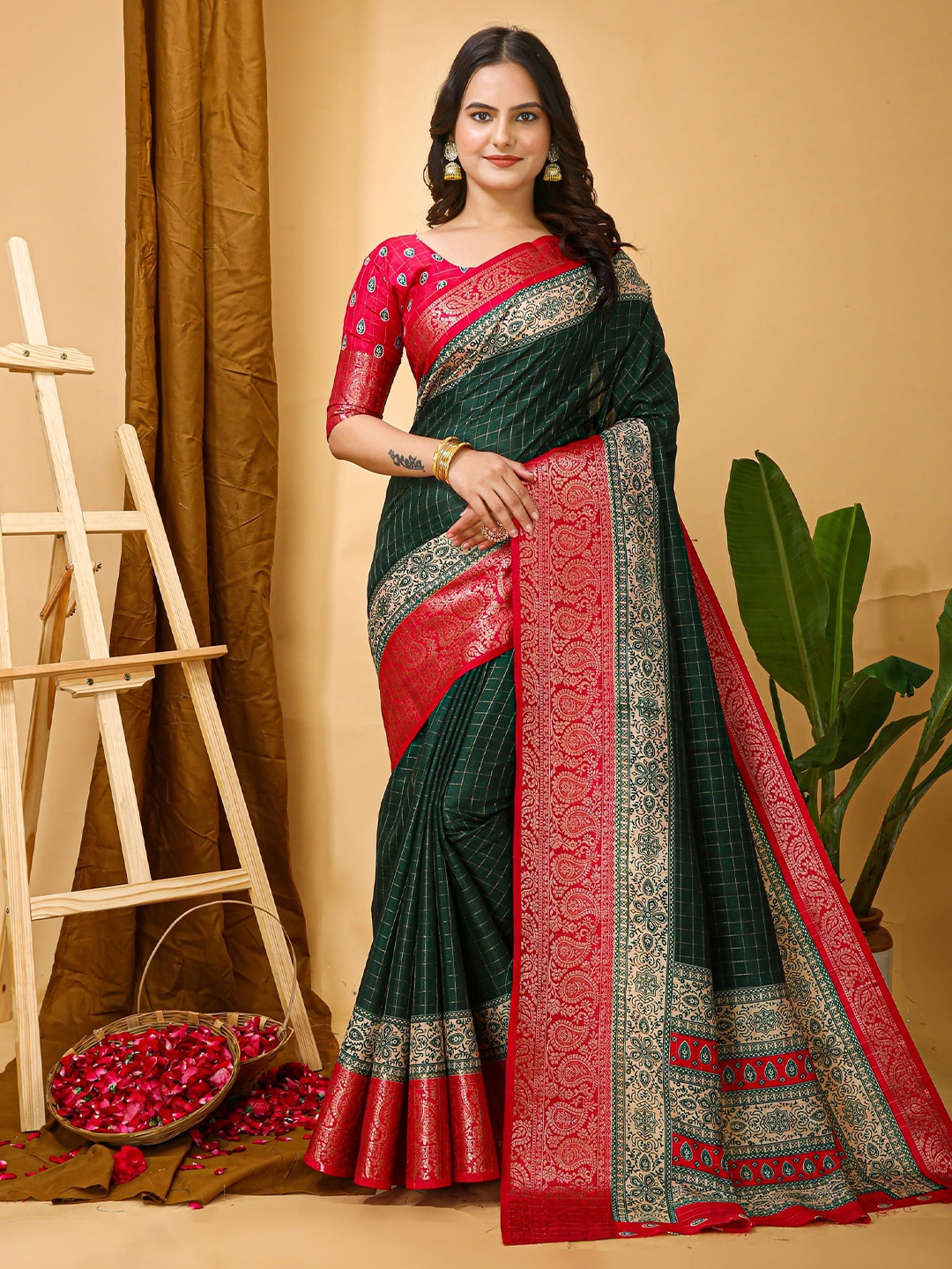 

Mitera Checked Zari Art Silk Banarasi Saree, Green