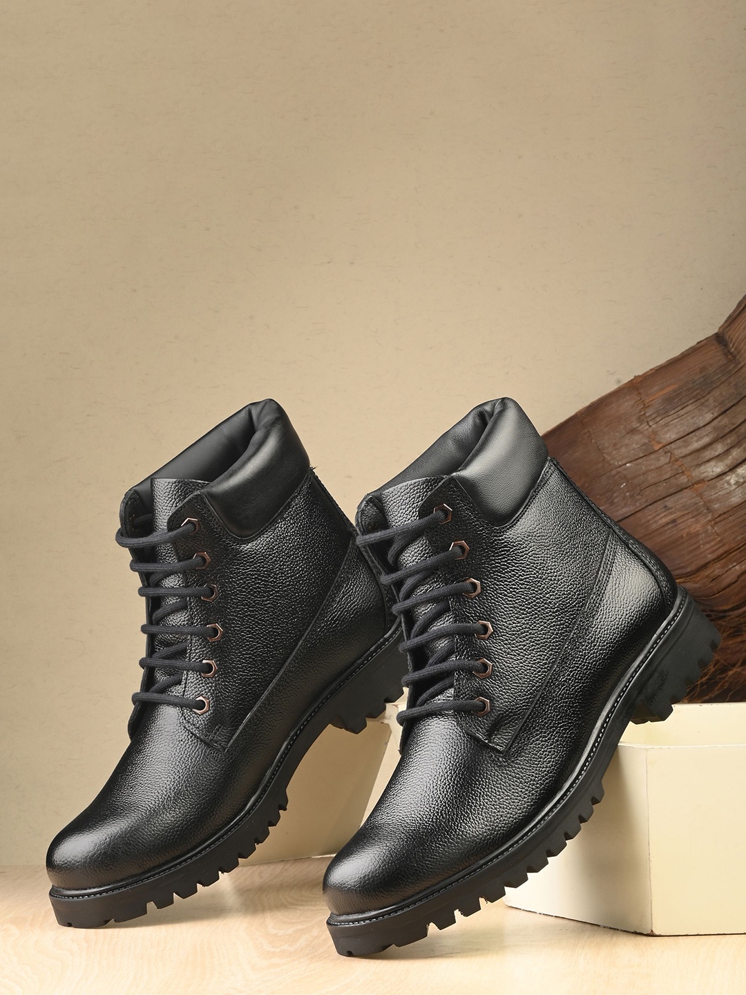 

GALEX Men Leather Textured Boots, Black
