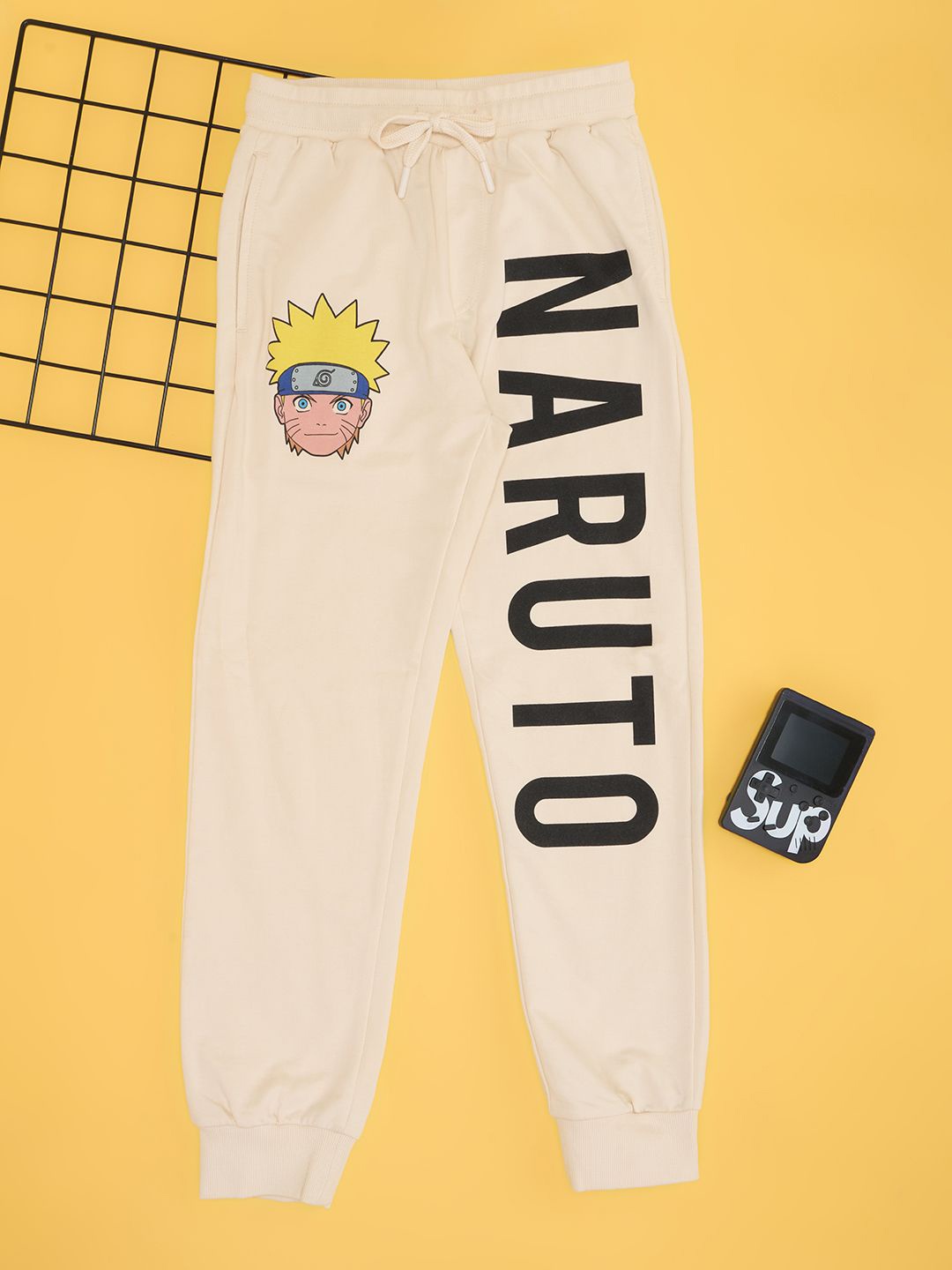 

Pantaloons Junior Boys Printed Pure Cotton Mid Rise Joggers, Off white