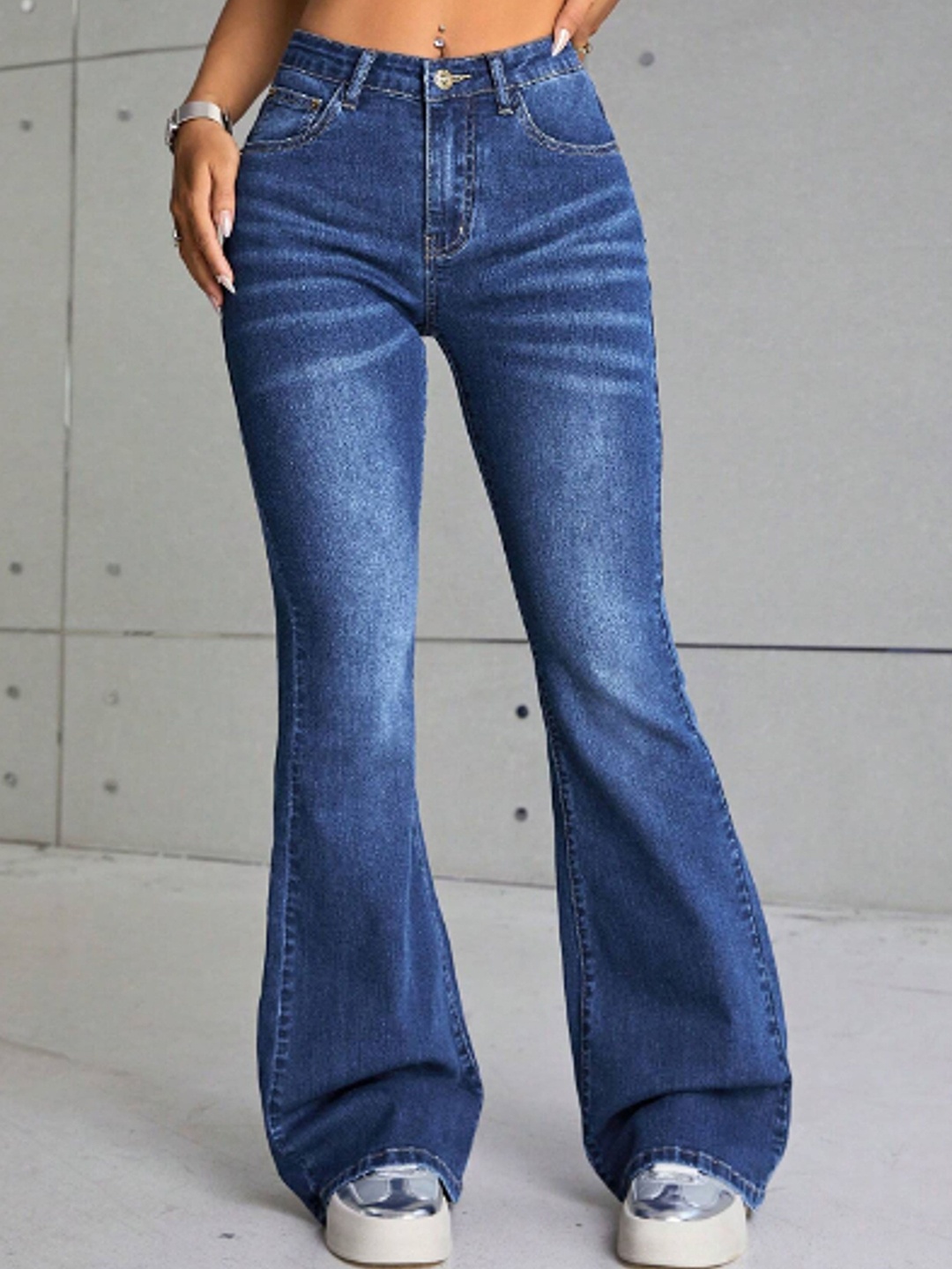 

BAESD Women Comfort Bootcut Light Fade Stretchable Jeans, Blue