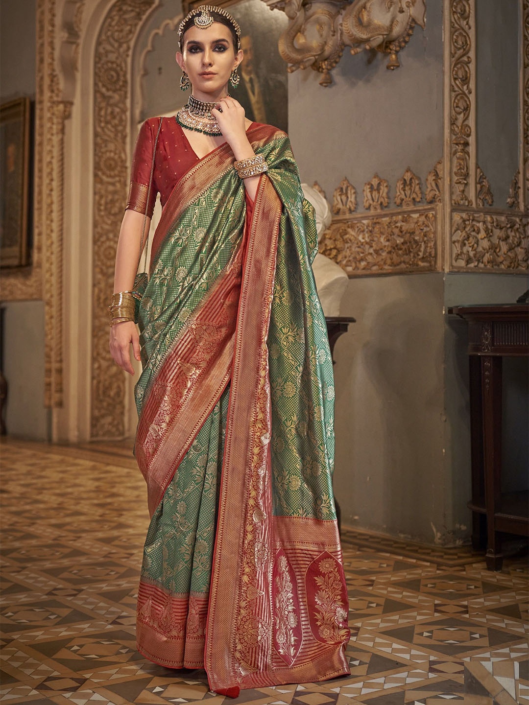 

MAHALASA Woven Design Zari Pure Silk Handloom Kanjeevaram Saree, Green