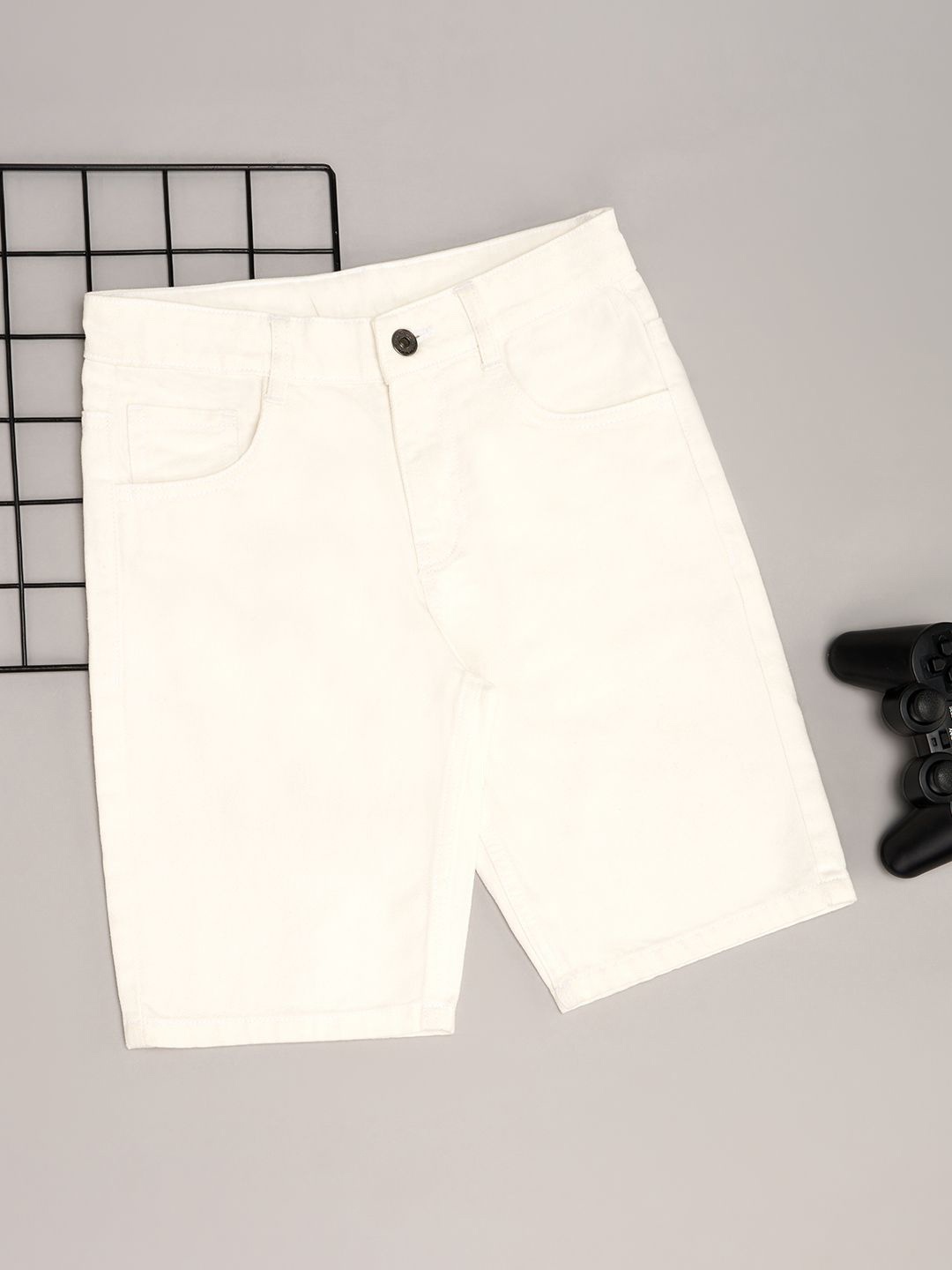 

Pantaloons Junior Boys Shorts, White