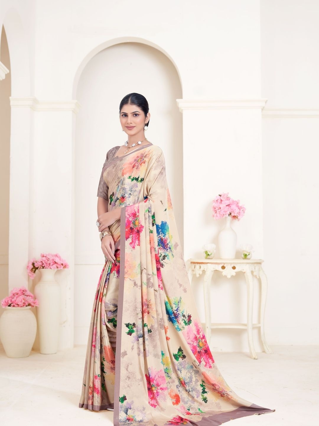 

Suha Floral Poly Crepe Saree, Beige