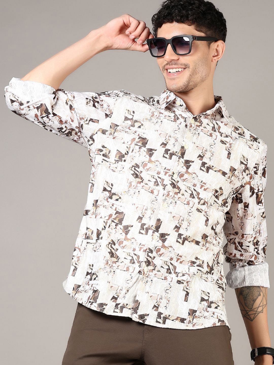 

V-Mart Men Floral Opaque Printed Casual Shirt, Brown
