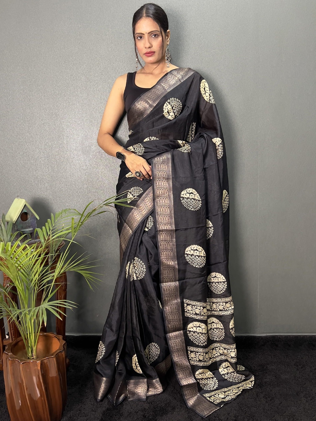 

HERE&NOW Warli Zari Pure Silk Ready to Wear Jamdani Saree, Black