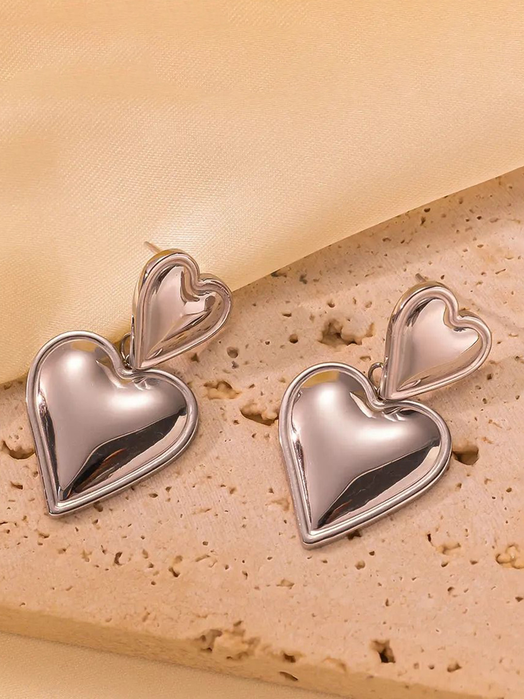 

DressBerry Heart Shaped Drop Earrings, Gold