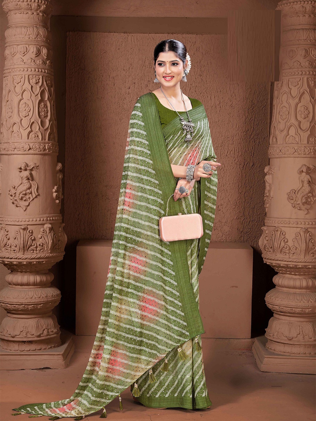 

MAHALASA Ethnic Motifs Pure Chiffon Saree, Green