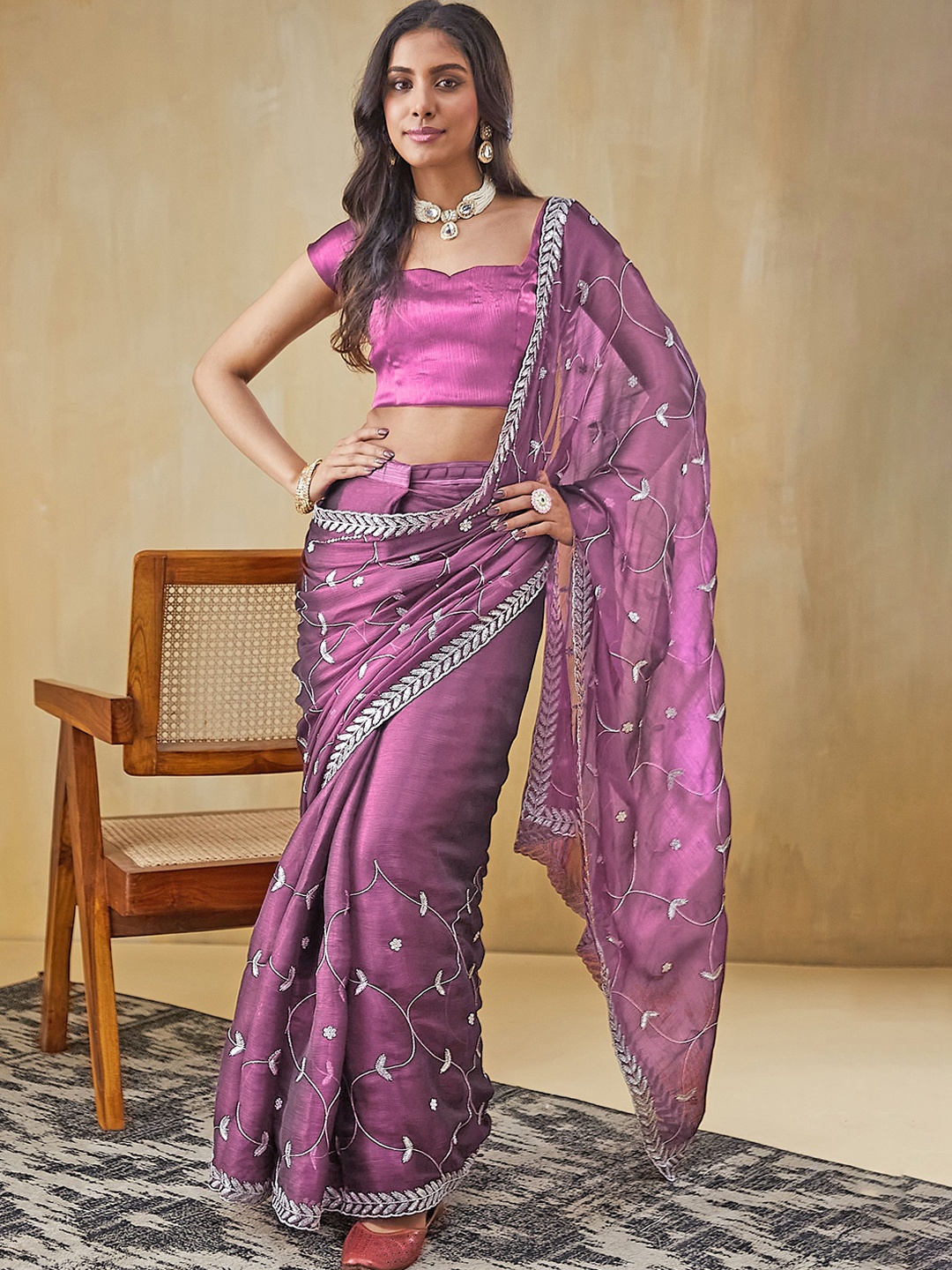 

RACHNA Floral Embroidered Tissue Ready to Wear Saree, Pink