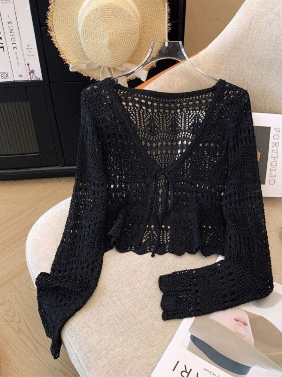 

KPOP Tie-Up Neck Top, Black