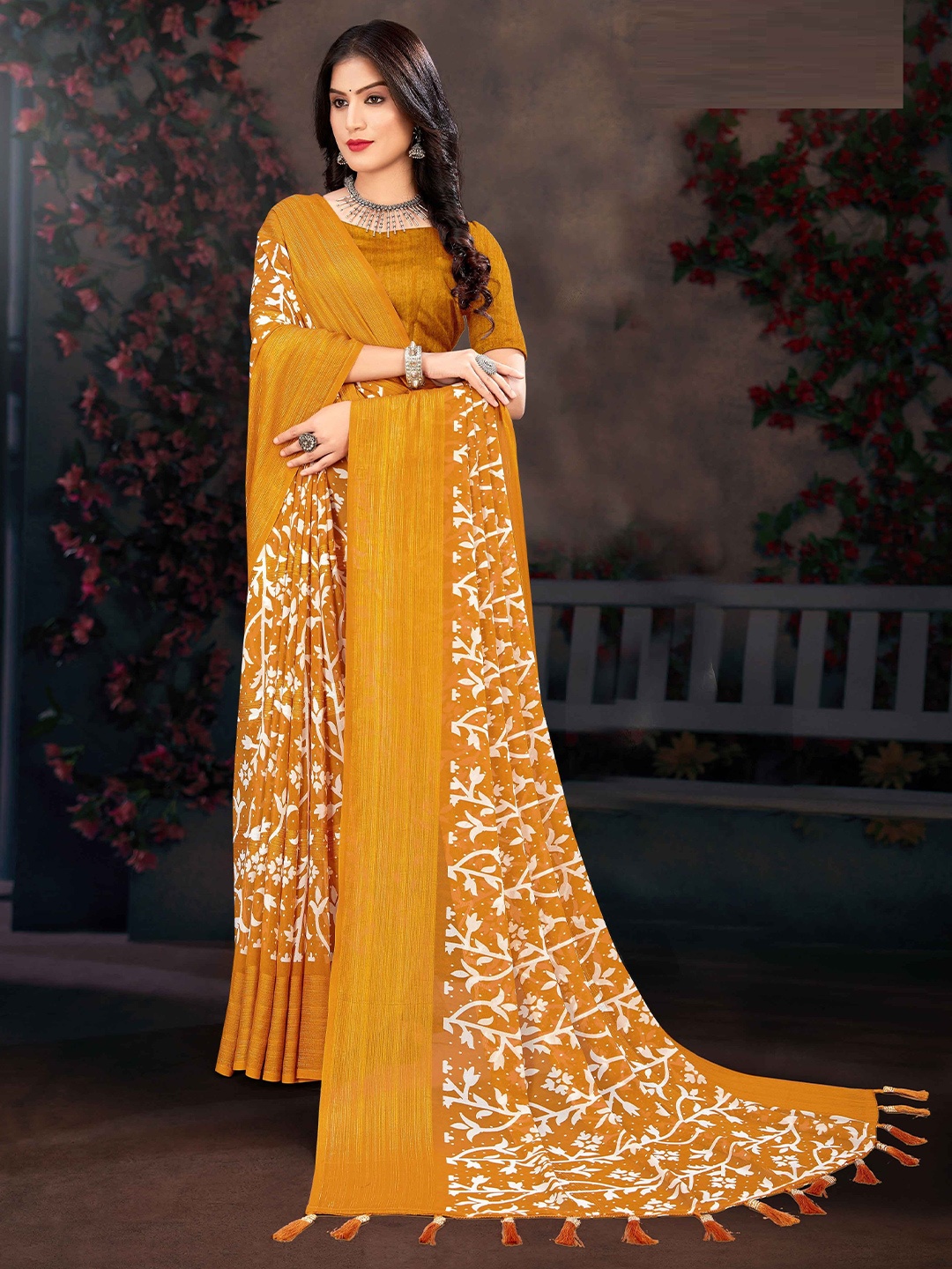 

MAHALASA Floral Pure Georgette Saree, Yellow