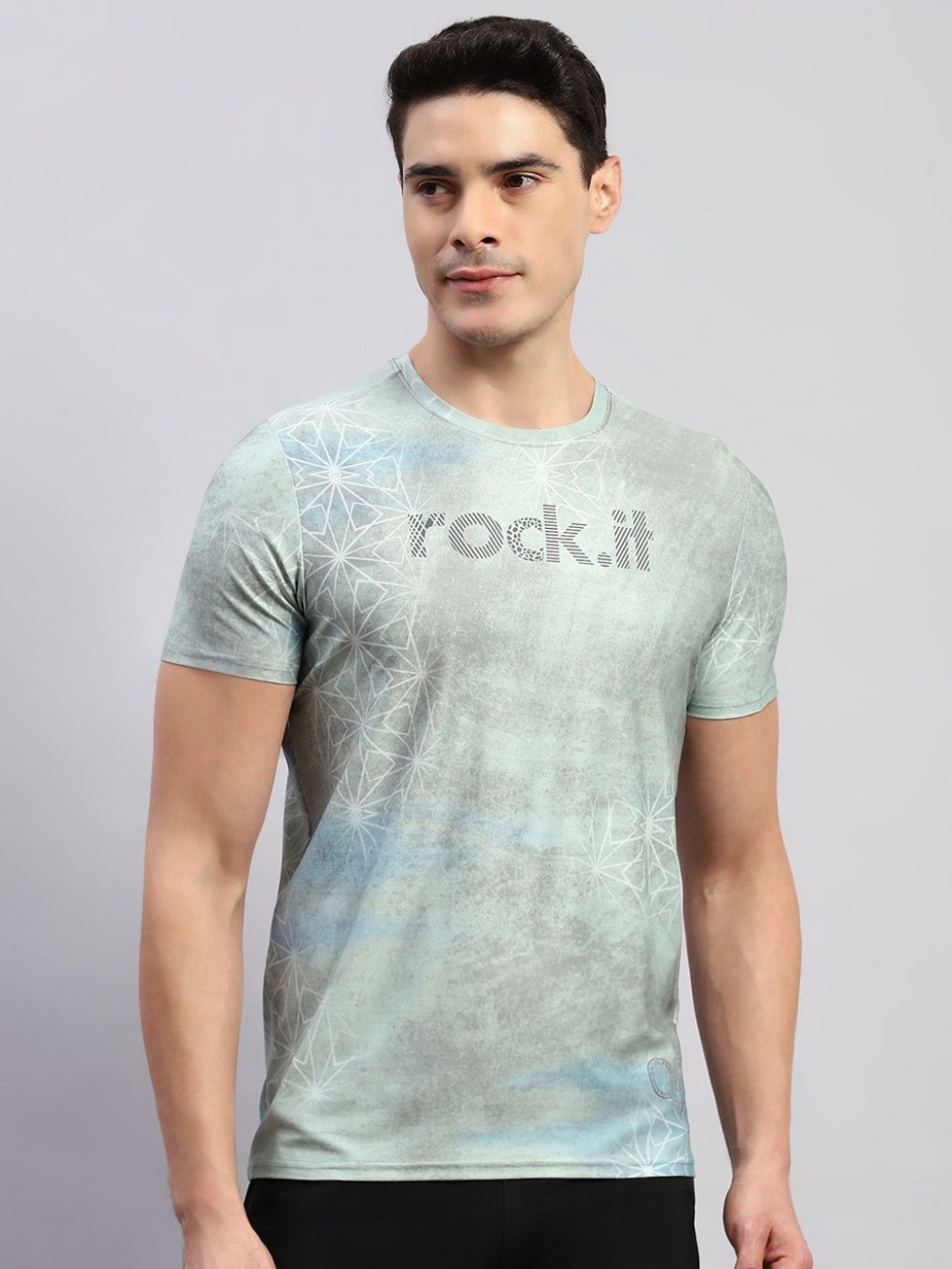 

rock.it Men Typography Printed Raw Edge T-shirt, Green