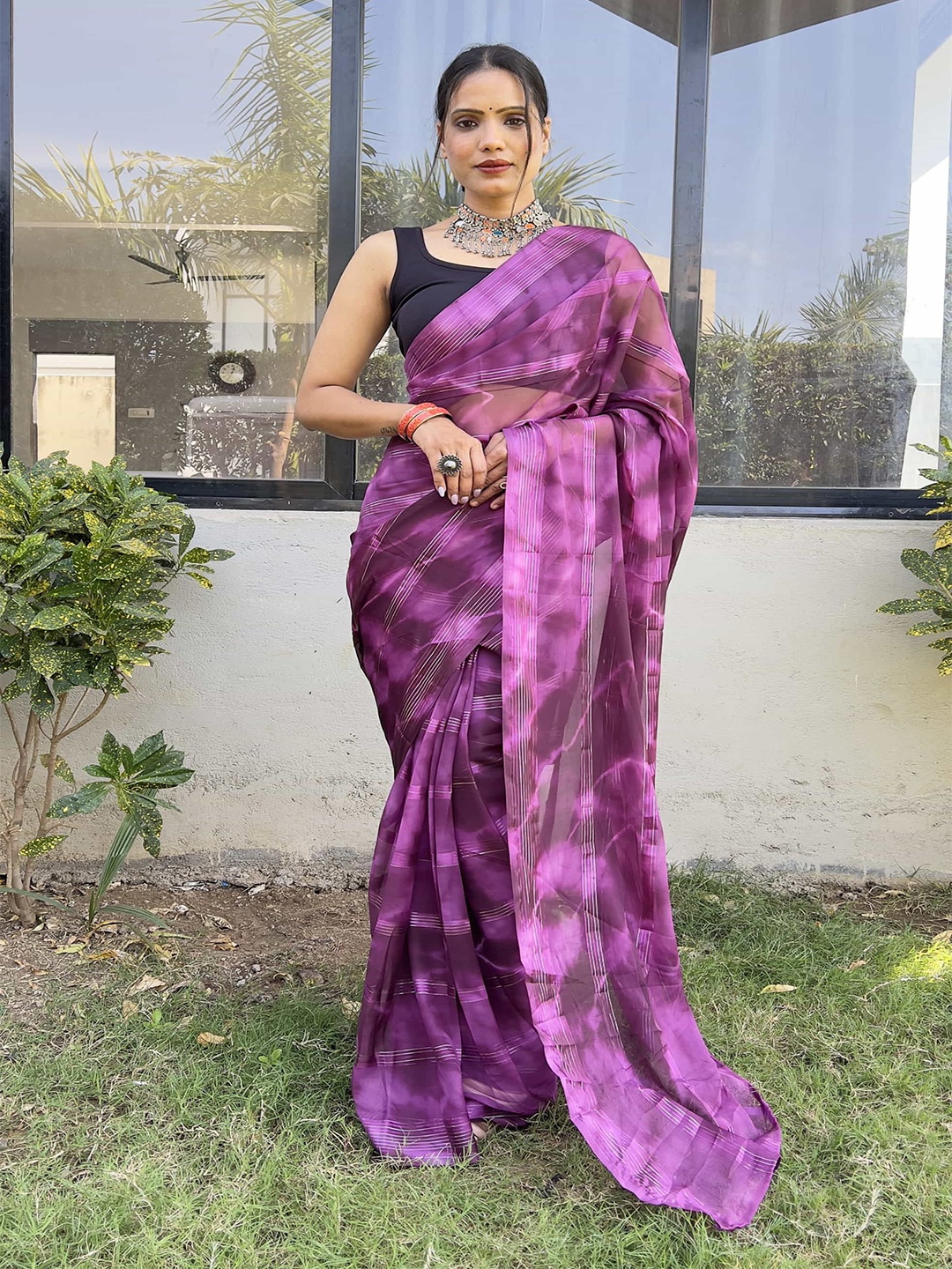 

HERE&NOW Tie and Dye Pure Georgette Ready to Wear Saree, Purple