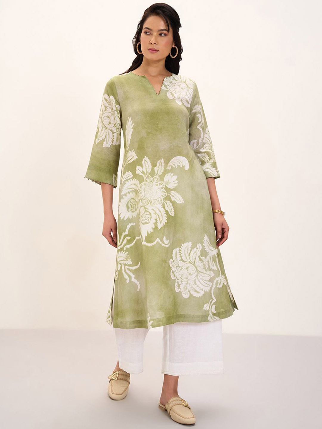 

Marigold Lane Women Printed Flared Sleeves Kurta, Green