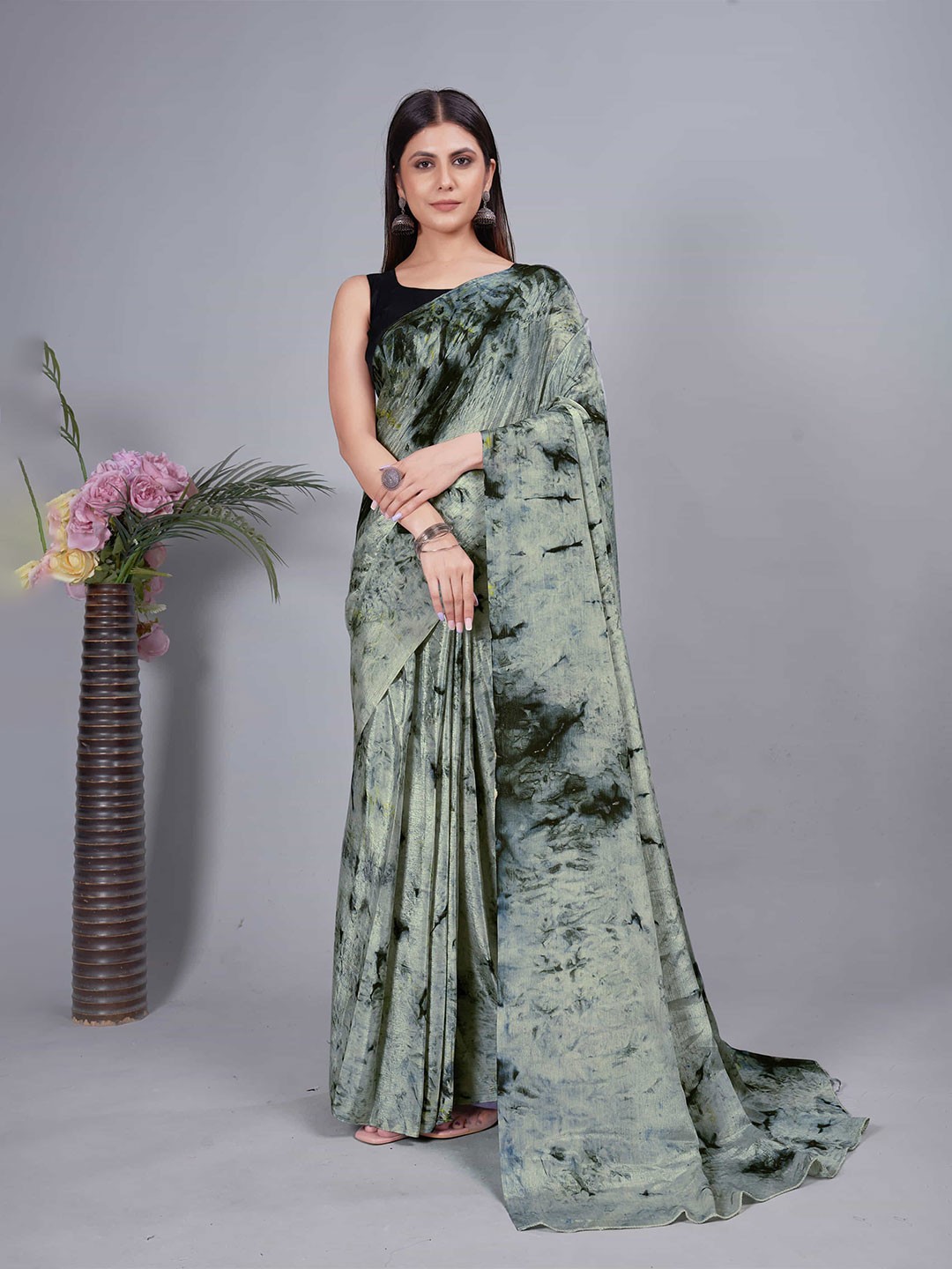 

HERE&NOW Tie and Dye Pure Chiffon Ready to Wear Jamdani Saree, Green
