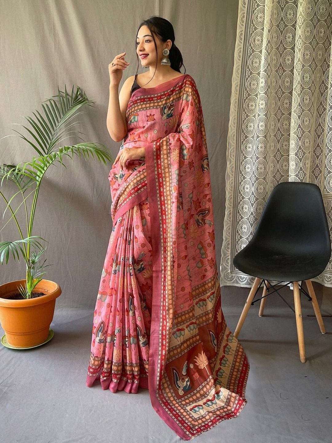 

Moda Rapido Floral Chanderi Saree, Pink