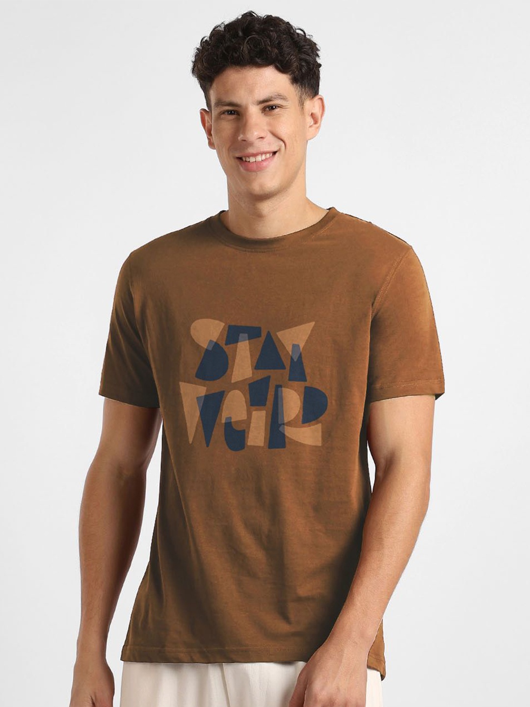 

NOBERO Men Typography Printed T-shirt, Brown